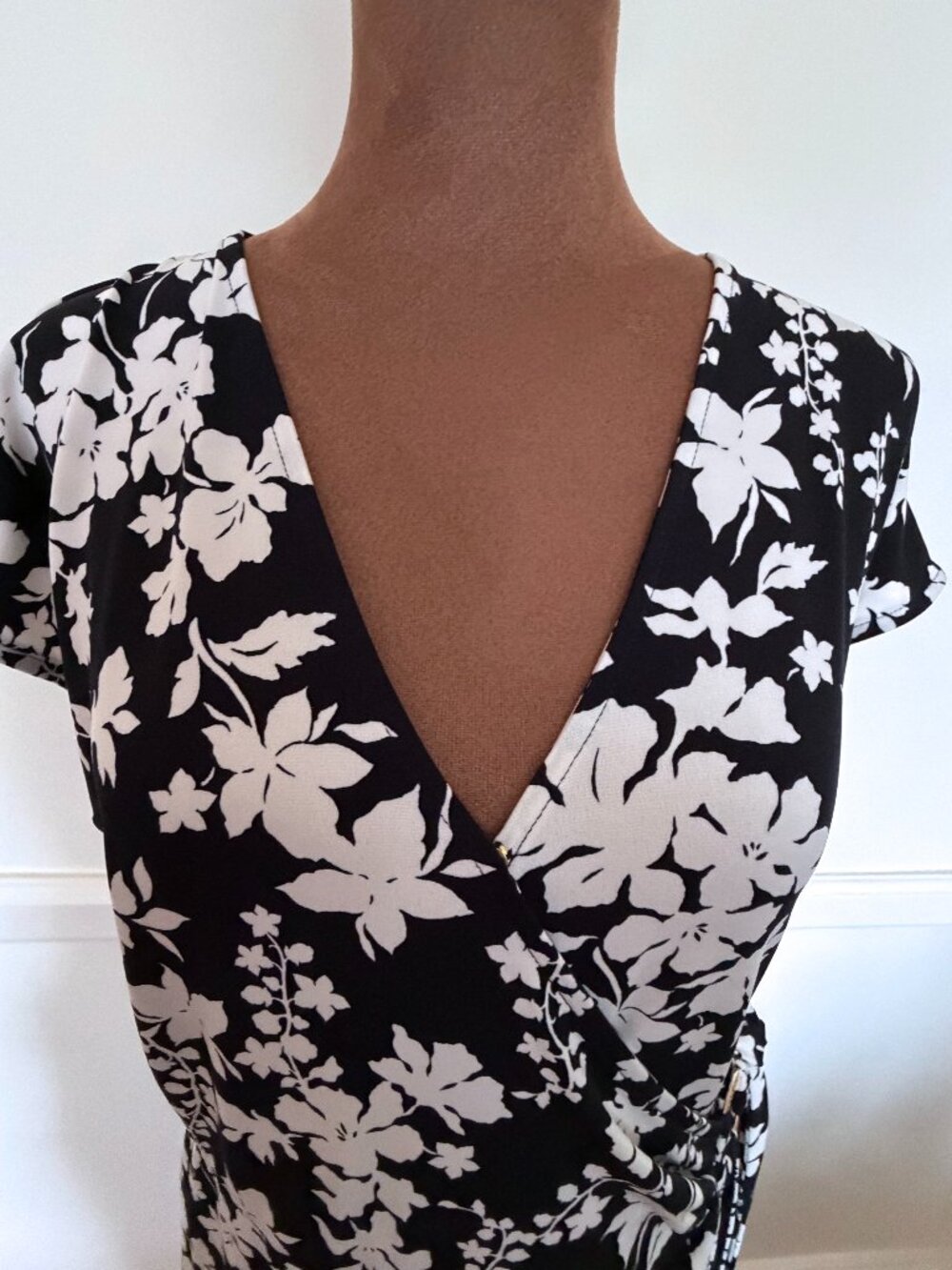 MICHAEL Michael Kors Black White Floral Faux Wrap Dress M